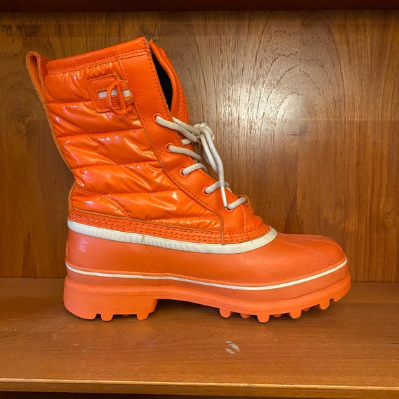 Orange Sorel winter boots size 10 US women's - Picture 5 of 9